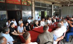 Vatandaşla bir araya gelmeye devam ediyorlar