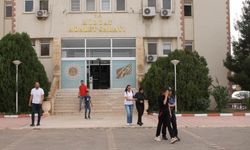 Servet değerinde çaldıkları altınlarla yakalandı