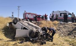 Şarampole devrilen otomobilin sürücüsü yaralandı