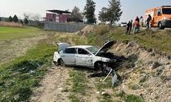 Batman'da otomobil şarampole devrildi