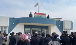 Irak, Şengal'de belediye binasına el koydu