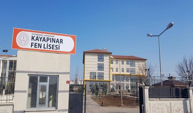 Diyarbakır’da, okulun adında var ama kendisi yok