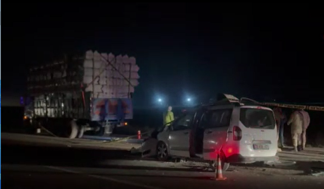 Diyarbakır’da kaza: Ticari kamyona arkadan çarptı, 2 can kaybı