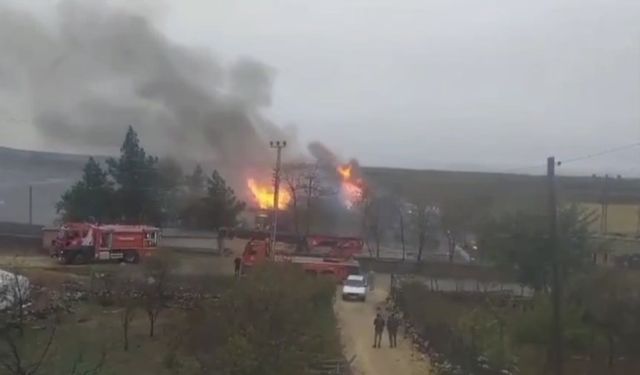 Diyarbakır’da okul çatısında yangın: Öğrenciler tahliye edildi