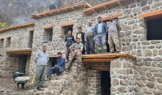 Tarihi taş evler restore edildi