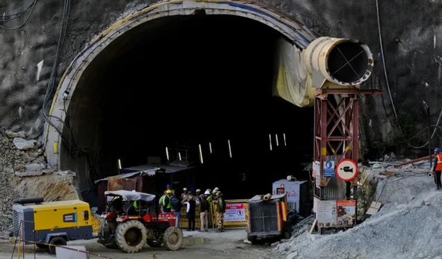 Çöken tünelde 41 işçinin kurtarılması için dikey sondaj çalışması