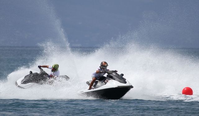 Türkiye Su Jeti ve Flyboard ile Motosurf şampiyonalarının finali Hasankeyf'te yapılacak