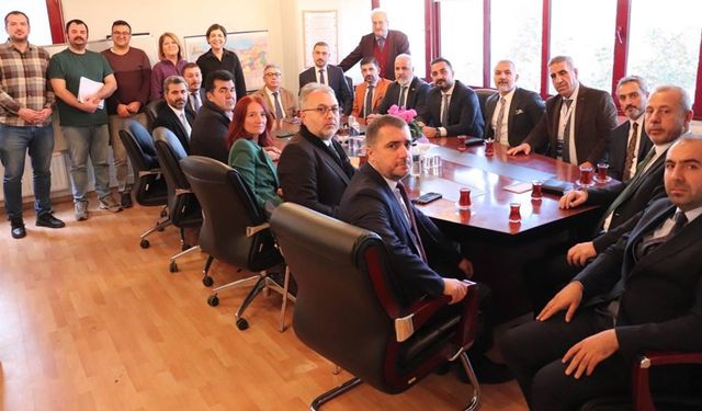Diyarbakır Barosu’ndan Türk Tabipler Birliği’ne destek ziyareti