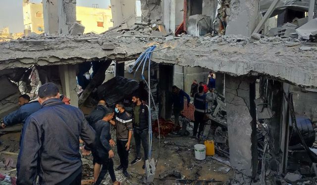 Gazze’de can kaybı 17 bin 700'e yükseldi
