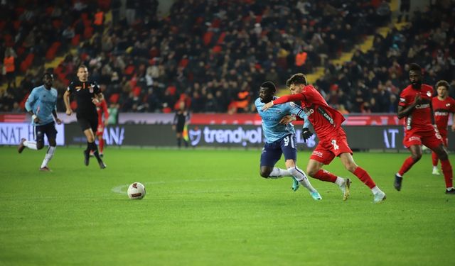İlk yarı sonucu: Gaziantep FK 1 - Adana Demirspor 0