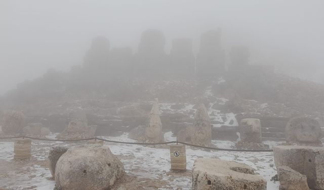 Nemrut Dağı’nda sis