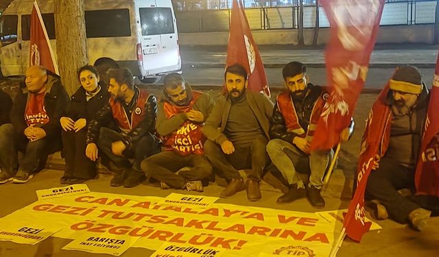 Diyarbakır Adliyesi önünde Atalay için oturma eylemi