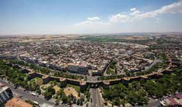 Diyarbakır'da o cadde 5 gün trafiğe kapatılacak