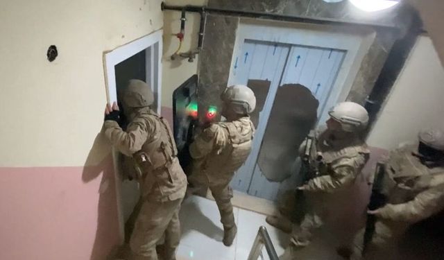 Diyarbakır merkezli 2 ilde operasyon: 3 tutuklama