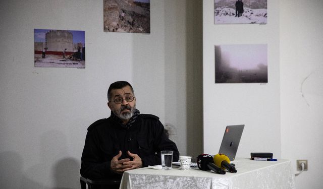 "Êzîdxan" yazarı Diyarbakır'da imza gününe katıldı