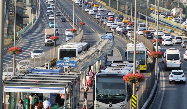 İstanbul’da toplu taşıma zamlandı