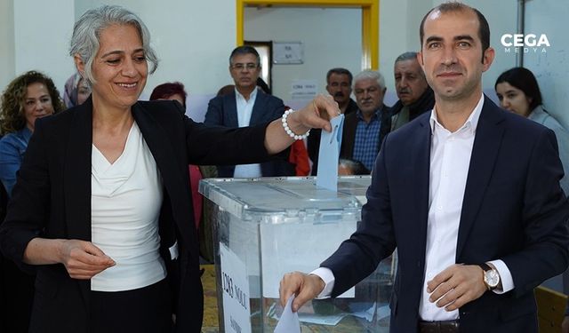 DBP eş başkanları Diyarbakır’da oy kullandı