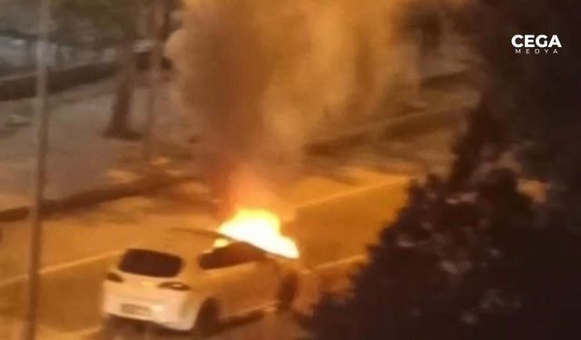 Batman’da yangın: Seyir halindeki otomobil alevlere teslim