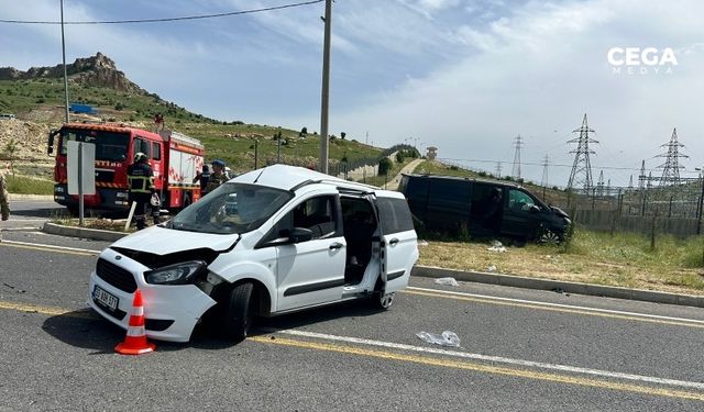 Mardin'de trafik kazası. 11 yaralı
