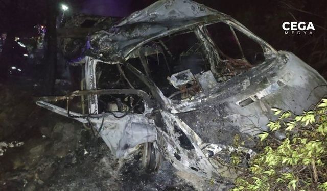 Adana’daki minibüs kazasında 3 can kaybı, 18 yaralı