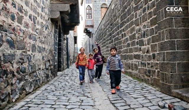 Tarih kokan Diyarbakır sokaklarında bir yaşanmışlık hikayesi