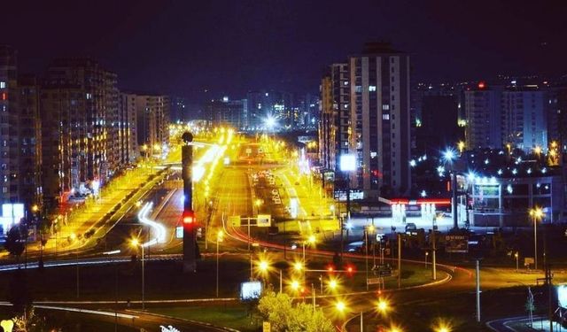 Diyarbakır'daki en işlek cadde 4 gün trafiğe kapatılacak