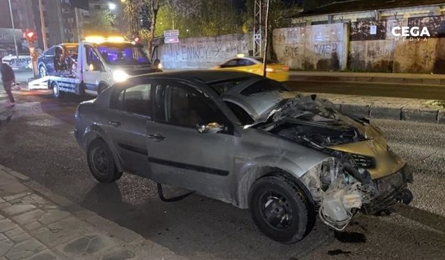 Diyarbakır’da Kaza: Otomobiller çarpıştı, 4 yaralı