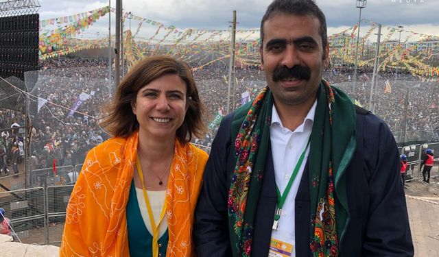 Diyarbakır'da eş başkanlar mazbatalarını alıyor