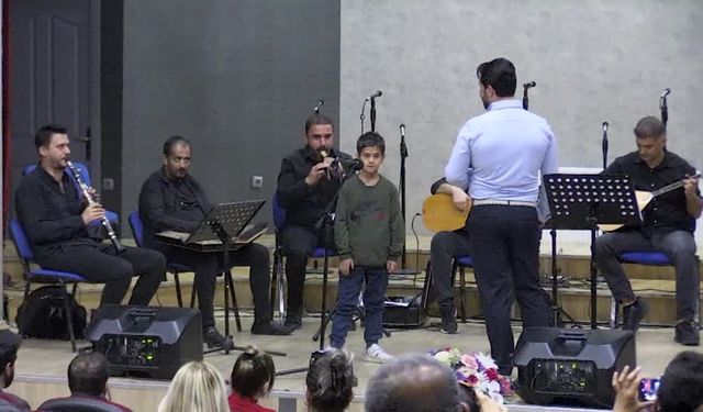 Diyarbakır'da "Müzik Diyarı Türk Halk Müziği Ses Yarışması"nın finalleri