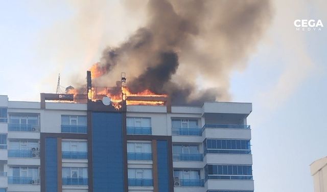 Diyarbakır'da bir sitede büyük yangın (videolu)