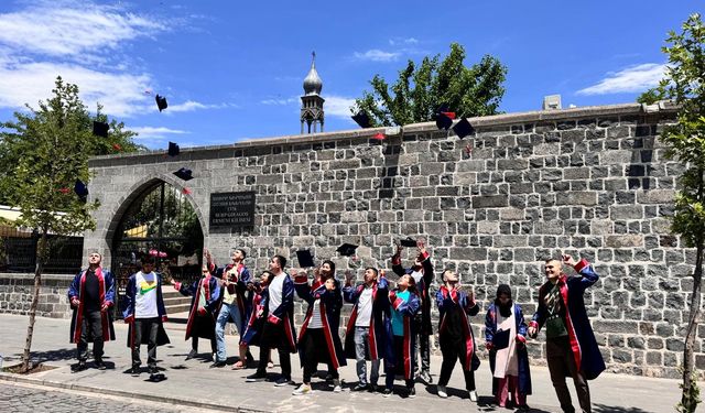 Diyarbakır'ın özel çocukları mezun oldu