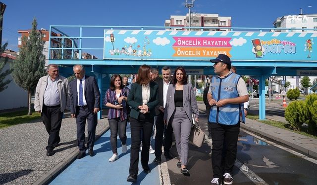 Diyarbakır Eş Başkanı Bucak, Zabıtayı denetledi