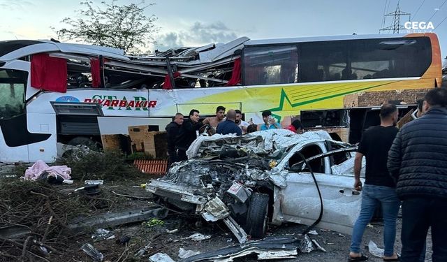 Diyarbakır otobüsünün karıştığı kaza yerinden ilk görüntüler