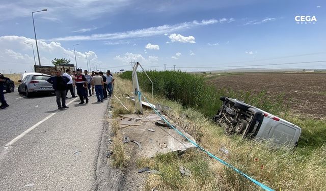 Diyarbakır’da otomobil minibüsle çarpıştı: 4 yaralı