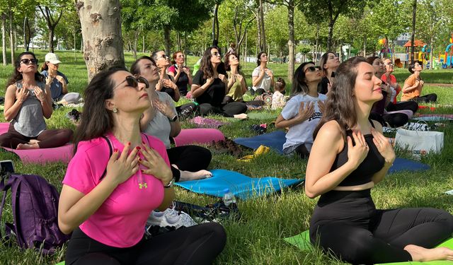 Diyarbakır Park 75'te yoga şöleni