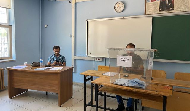 Diyarbakır'da seçimin iptal edildiği mahallede muhtarlık seçimi yenilendi