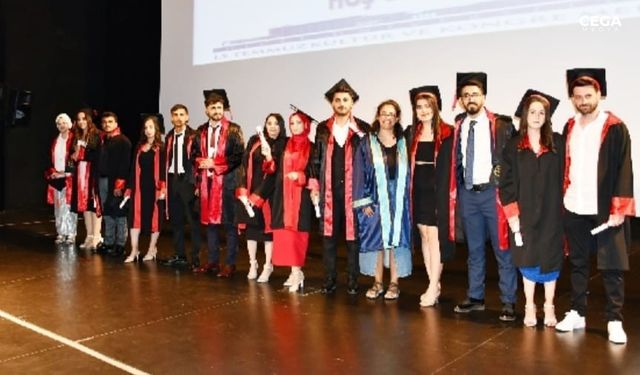 Diyarbakır Dicle Üniversitesinde mezuniyet töreni