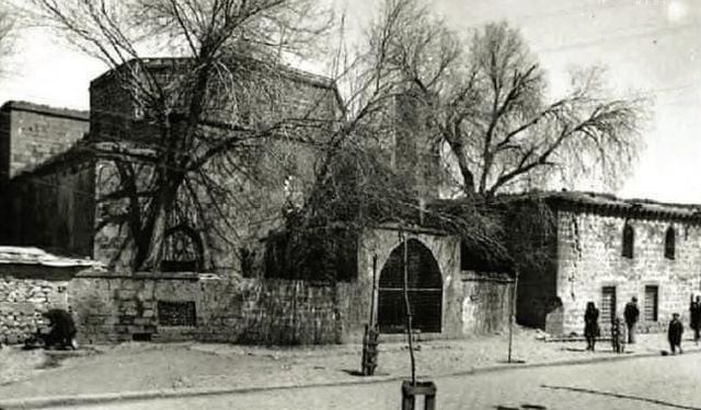Diyarbakır'ın yıllara meydan okuyan camisi