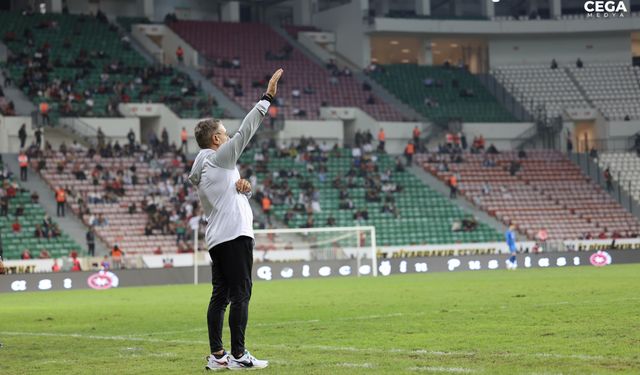 Amedspor yedek kulübesinde dikkat çeken isim