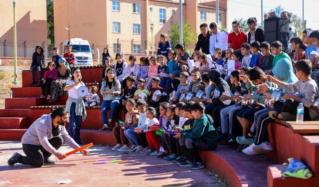 Diyarbakır’da çocuklar sanatla buluştu