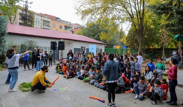 Diyarbakır’da Dünya Çocuk Hakları Günü kutlaması