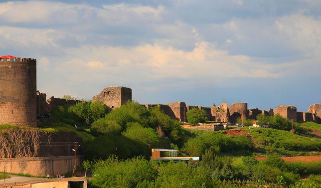 Diyarbakır’da, öğretmenlerin sorunları ortaya çıkarıldı