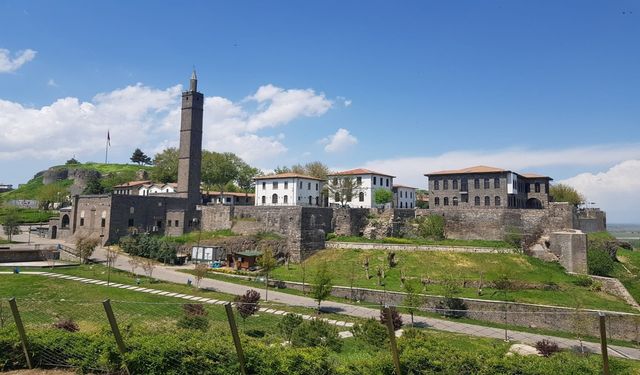 Diyarbakır'ı yöneten paşaların inanılmaz hikayeleri!