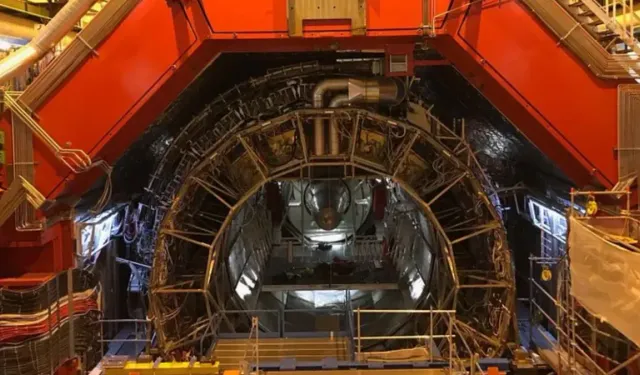 CERN, evreni çözmeye bir adım daha yaklaştı