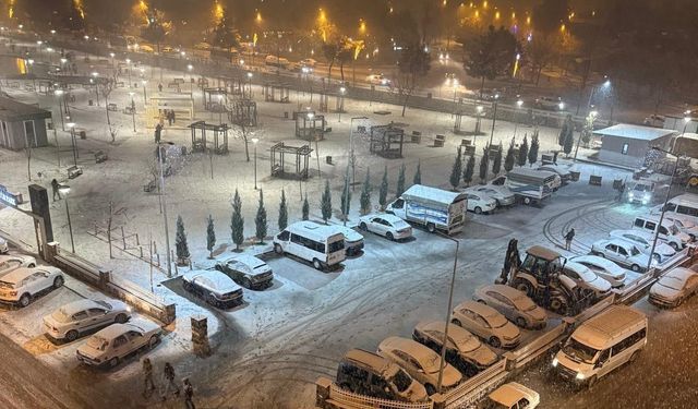 Diyarbakır çevresinde kar yağışı başladı