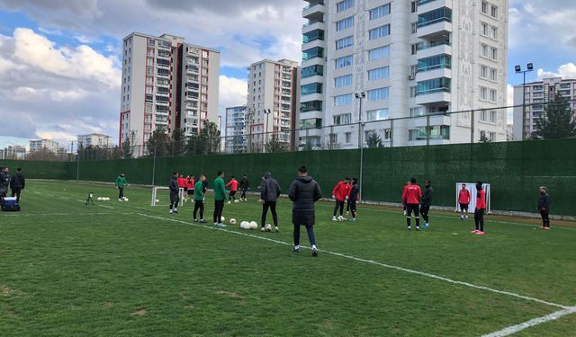 Amedspor'u Zaho ve Hakkari'liler yalnız bırakmadı