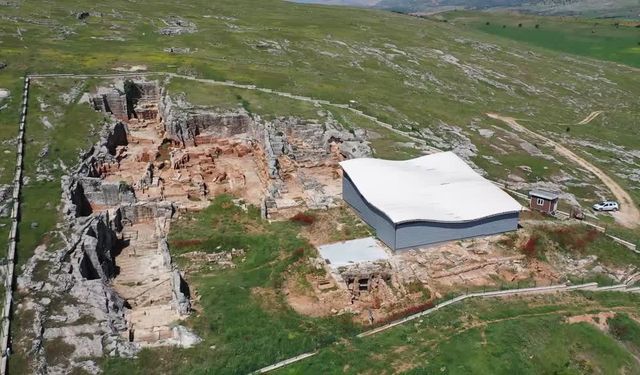 Adıyaman’daki 125 metrekarelik mozaikte konservasyon işlemi