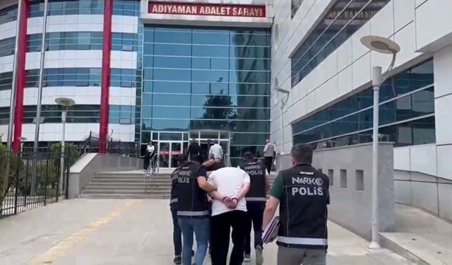 Zehir tacirleri yakayı ele verdi