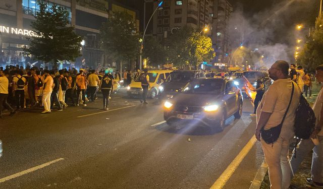 Diyarbakır'da Galatasaray'ın şampiyonluk kutlamaları