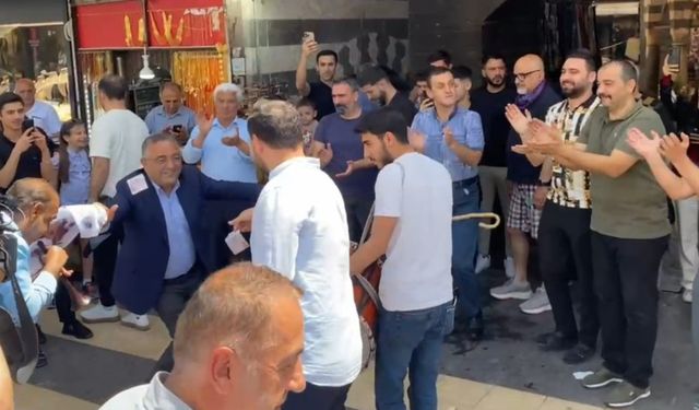 PKK'dan fesih kararı Diyarbakır'da halay